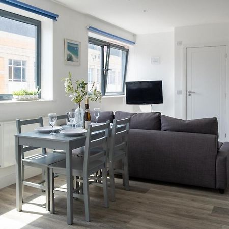 Modern One Bedroom Apartment In Town Centre & 4 Min To The Beach Bournemouth Eksteriør billede