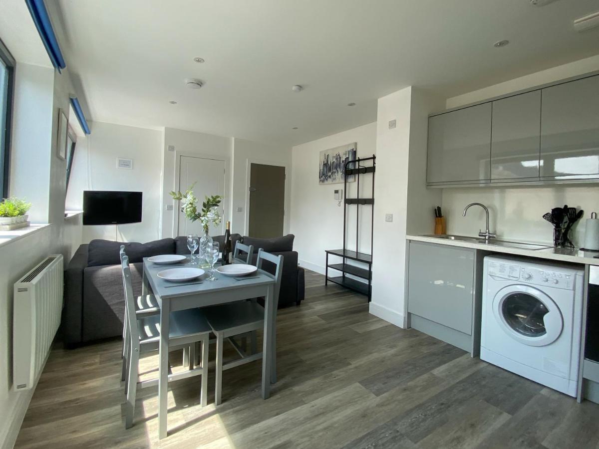 Modern One Bedroom Apartment In Town Centre & 4 Min To The Beach Bournemouth Eksteriør billede
